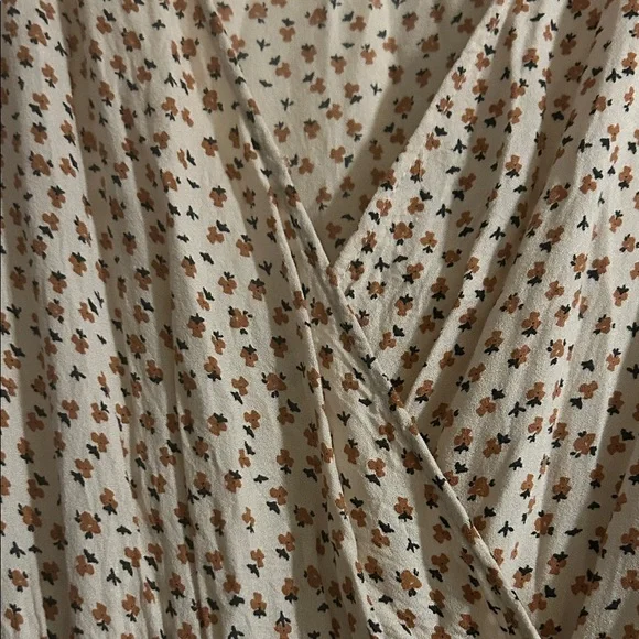 Aura Cream and Black Patterned Long Sleeve Dress - Picture 4 of 5